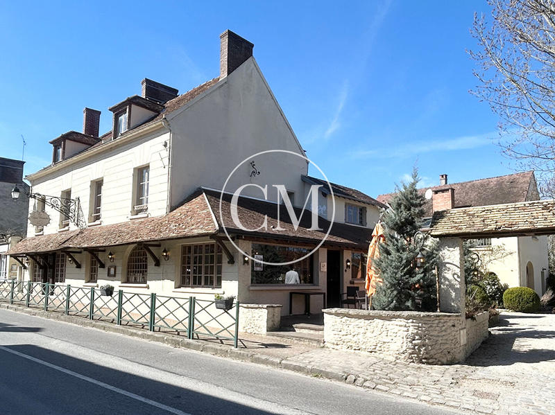 Local commercial - 250 m² - 8 pièces