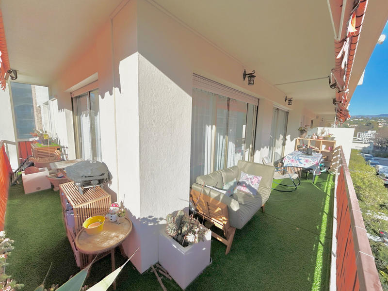 Appartement - 92 m² - 4 pièces