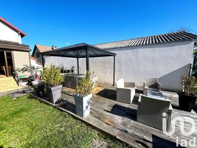 Maison - 99 m² - 6 pièces