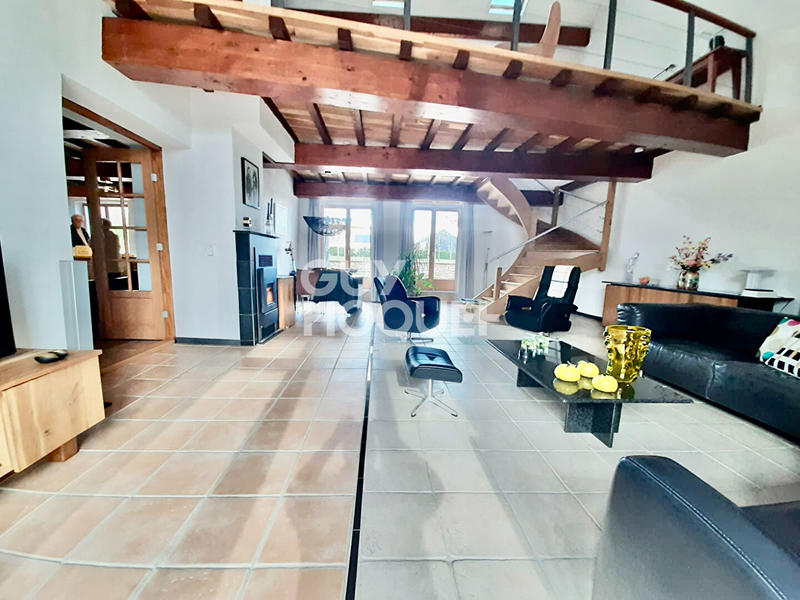 Maison - 413 m² - 7 pièces