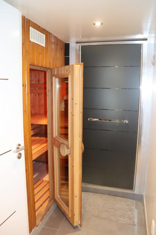 Maison contemporaine - 224 m² - 6 pièces