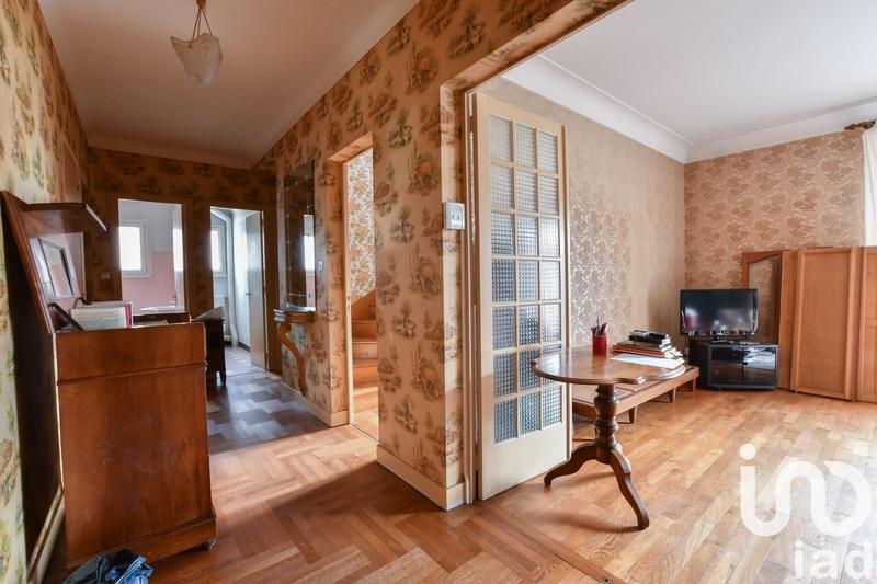 Maison - 211 m² - 10 pièces