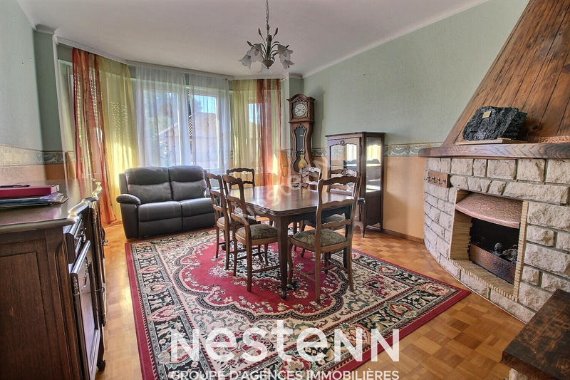 Maison - 176 m² - 9 pièces