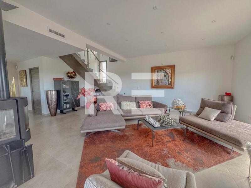 Villa - 150 m² - 5 pièces