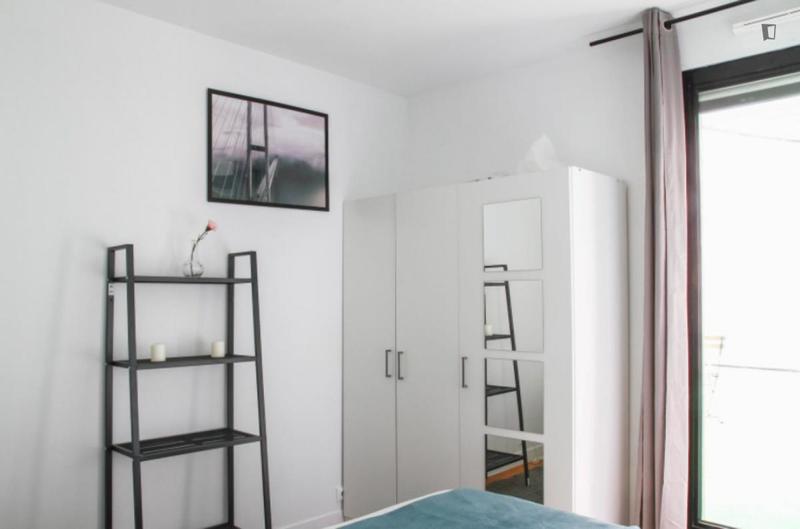 Chambre - 10 m² - 6 pièces