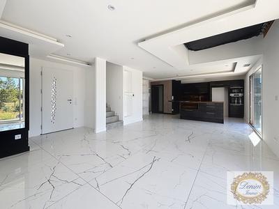 Villa - 119 m² - 5 pièces
