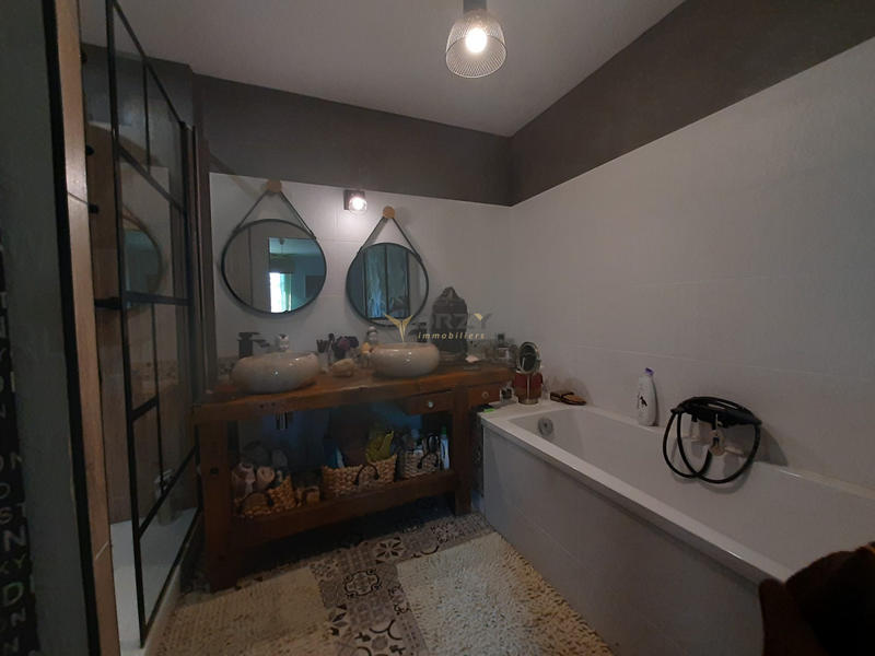 Maison - 99 m² - 4 pièces