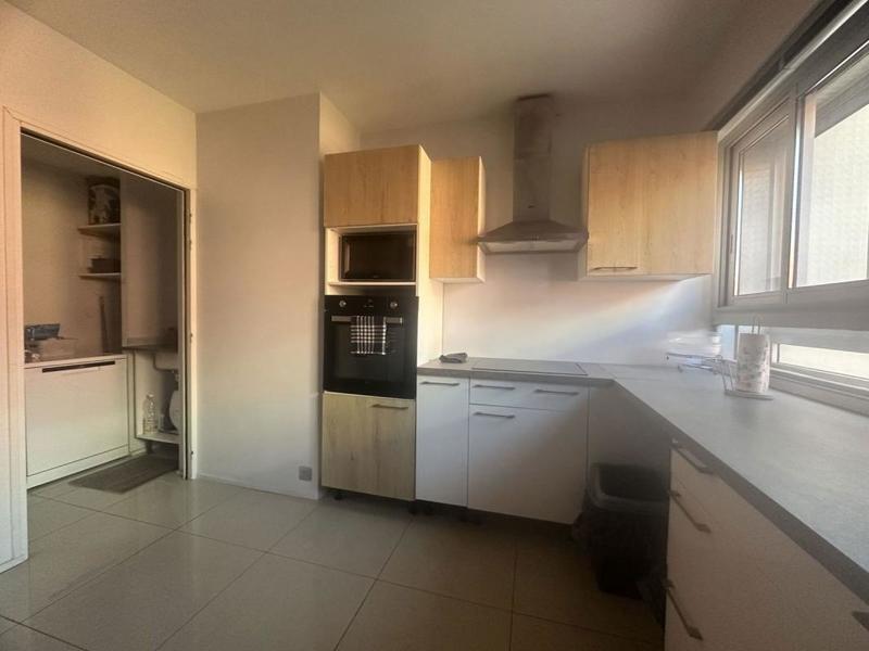 Appartement - 92 m² - 4 pièces