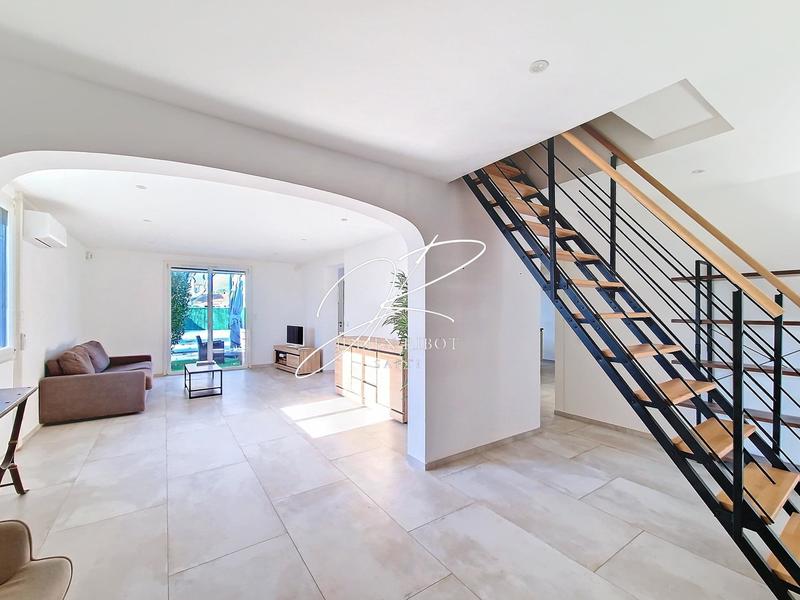 Maison - 150 m² - 5 pièces