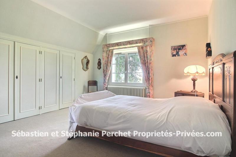 Maison - 229 m² - 8 pièces