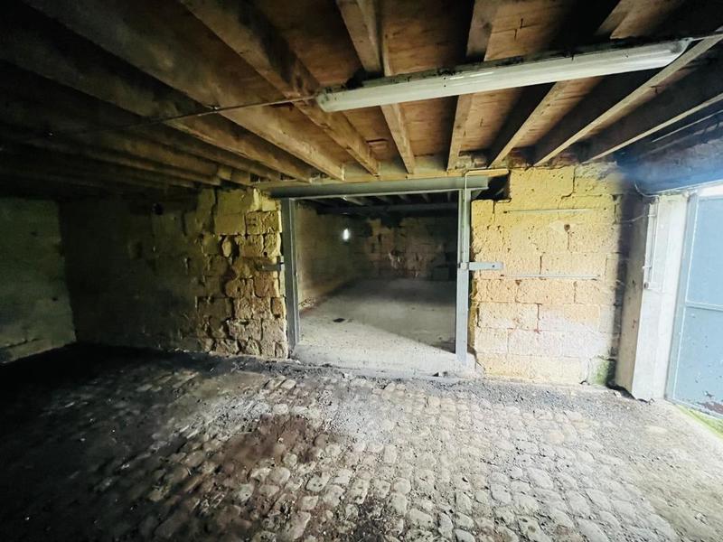 Maison - 220 m² - 5 pièces