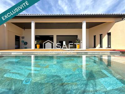 Maison - 236 m² - 8 pièces