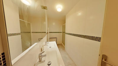 Chambre - 134 m² - 7 pièces