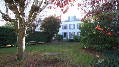 Maison - 200 m² - 7 pièces