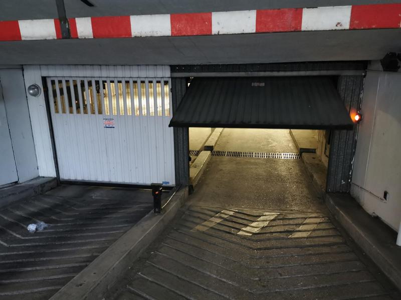 Parking / Garage - 10 m²