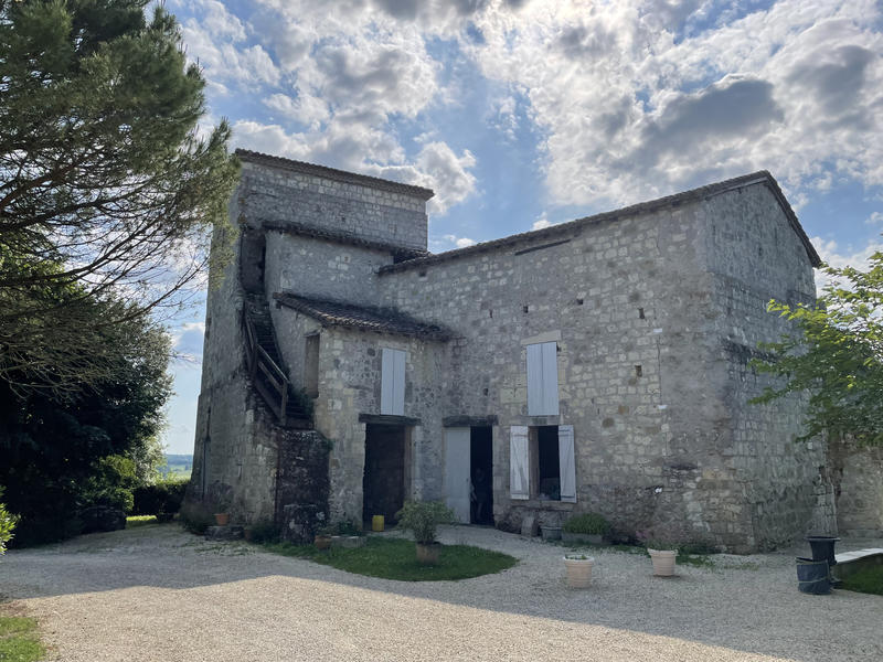 Maison de village - 523 m² - 10 pièces