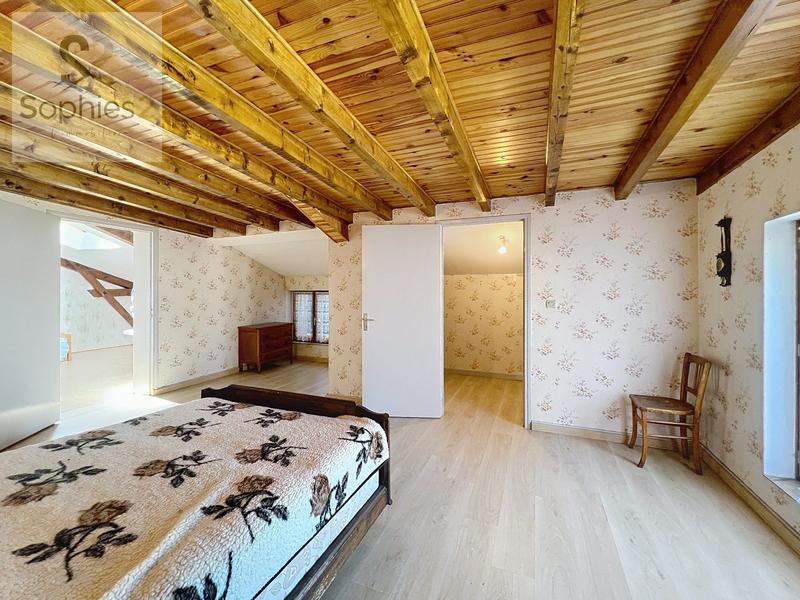 Maison - 200 m² - 8 pièces