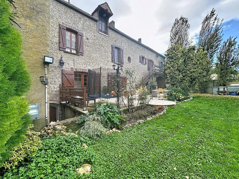 Maison - 172 m² - 6 pièces