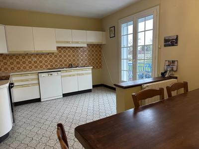 Maison - 152 m² - 6 pièces