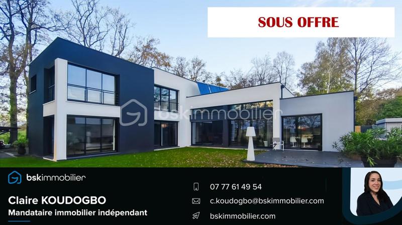 Maison d'architecte - 281 m² - 6 pièces