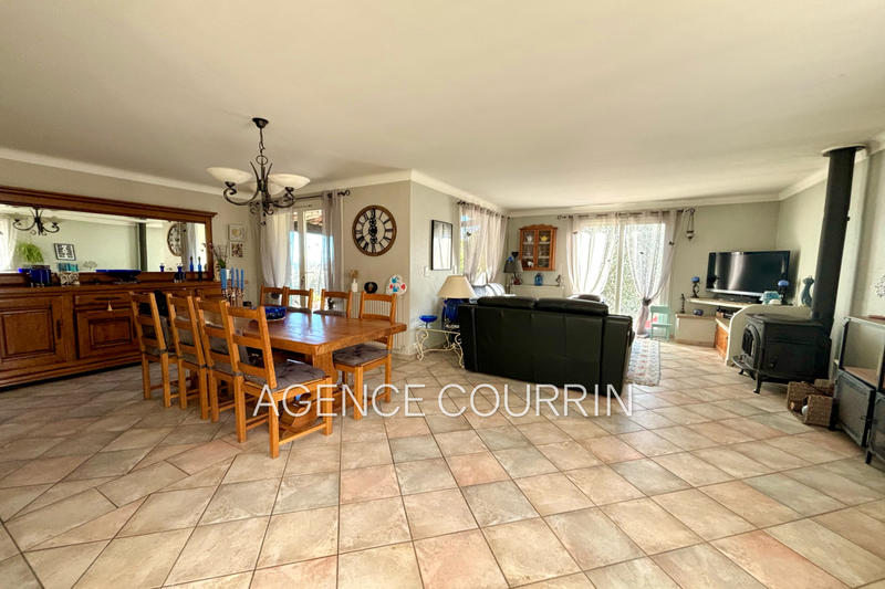 Maison - 102 m² - 4 pièces