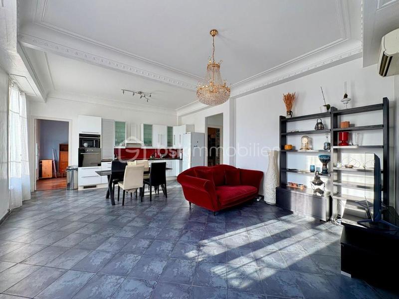 Appartement - 106 m² - 4 pièces