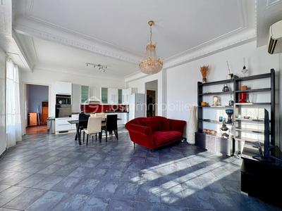 Appartement - 106 m² - 4 pièces