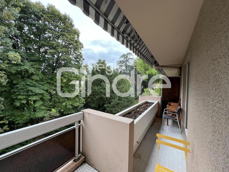Appartement - 93 m² - 4 pièces