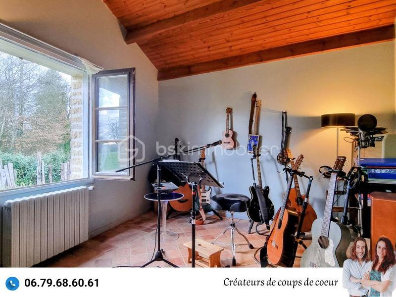 Maison en pierre - 234 m² - 7 pièces