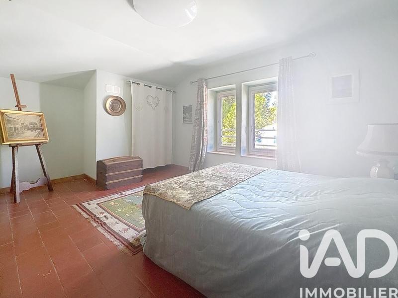 Maison - 268 m² - 9 pièces