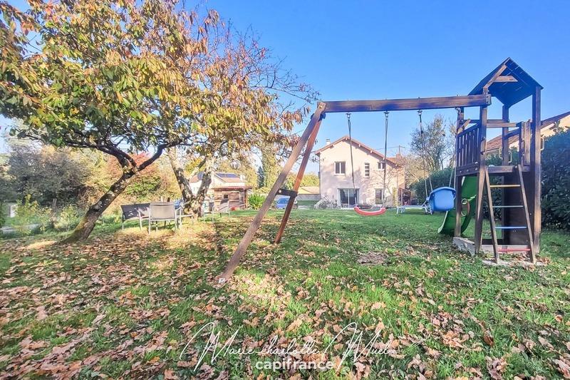 Maison - 122 m² - 5 pièces