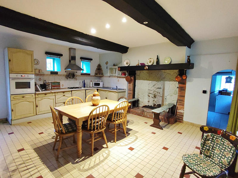 Maison - 110 m² - 6 pièces