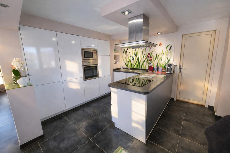 Maison - 174 m² - 6 pièces