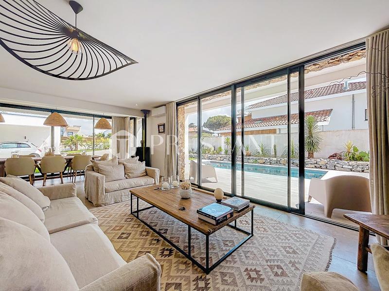 Maison - 160 m² - 5 pièces