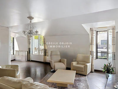 Appartement - 90 m² - 4 pièces