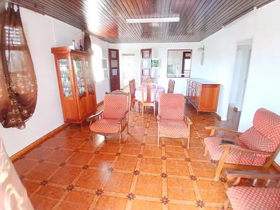 Appartement - 130 m² - 5 pièces