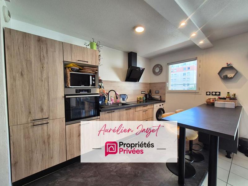 Appartement - 81 m² - 4 pièces