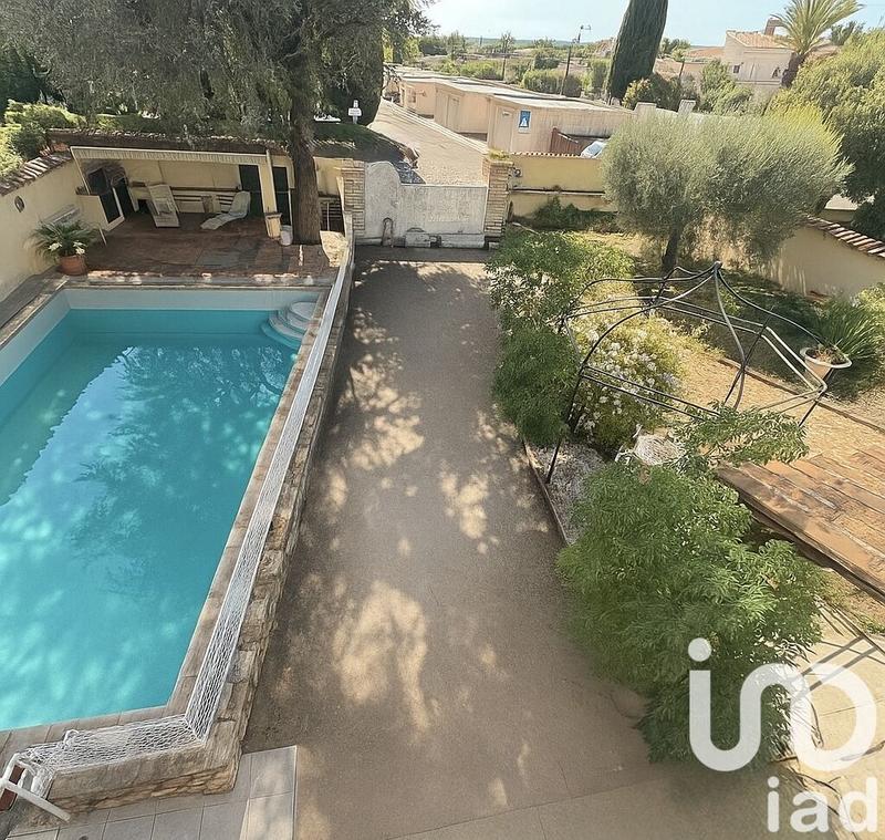 Maison - 240 m² - 8 pièces