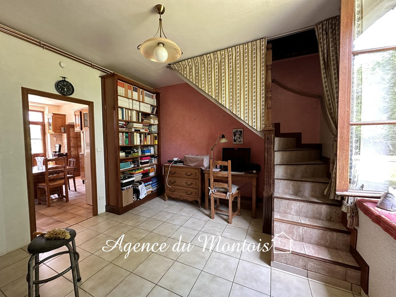 Maison - 182 m² - 6 pièces