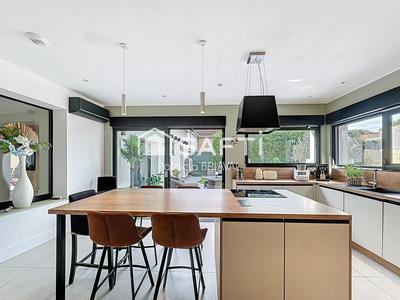 Maison - 188 m² - 7 pièces