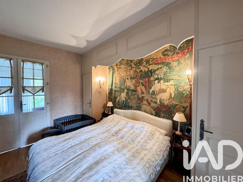 Maison - 293 m² - 10 pièces