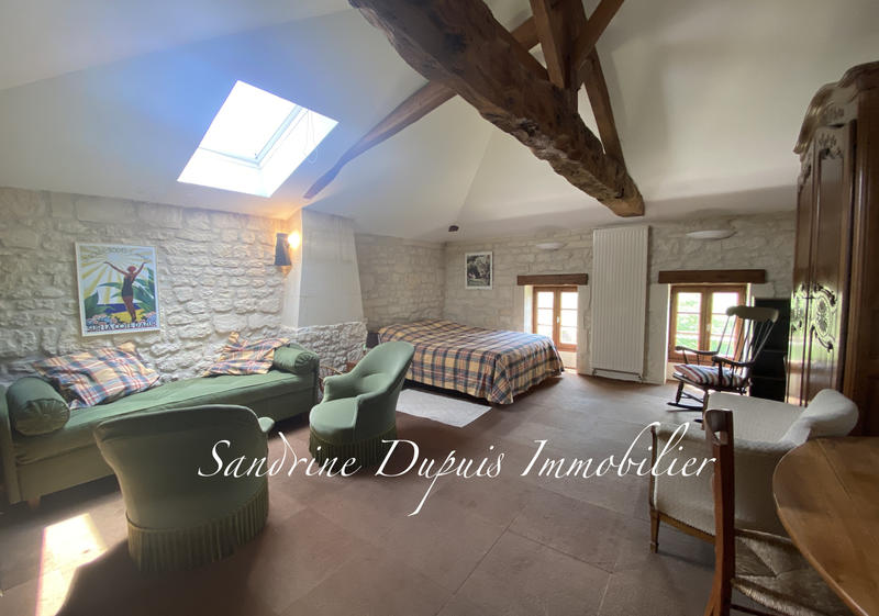 Maison - 210 m² - 7 pièces