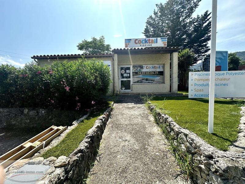 Local d'activités - 74 m² - 3 pièces