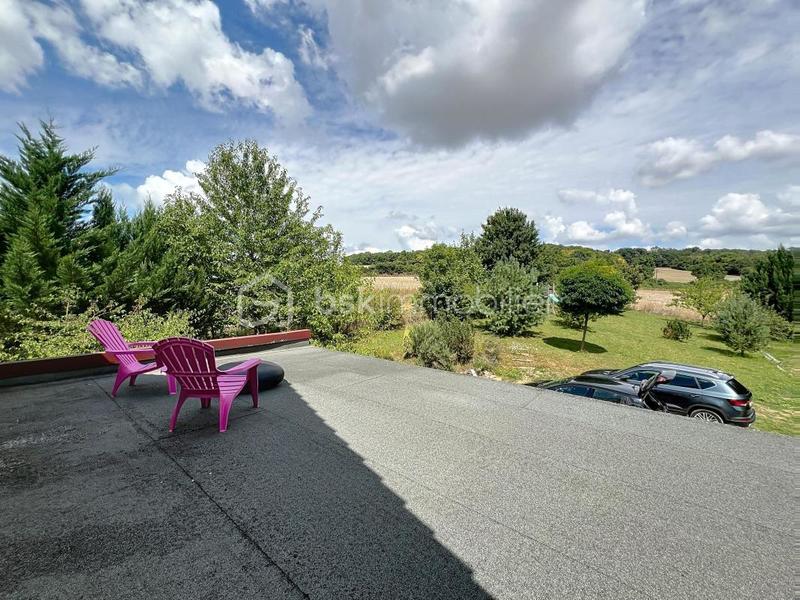 Maison - 180 m² - 5 pièces