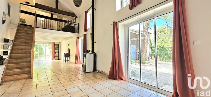 Maison - 250 m² - 10 pièces