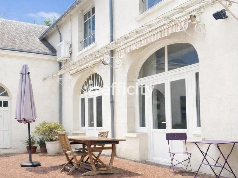 Maison de bourg - 220 m² - 7 pièces