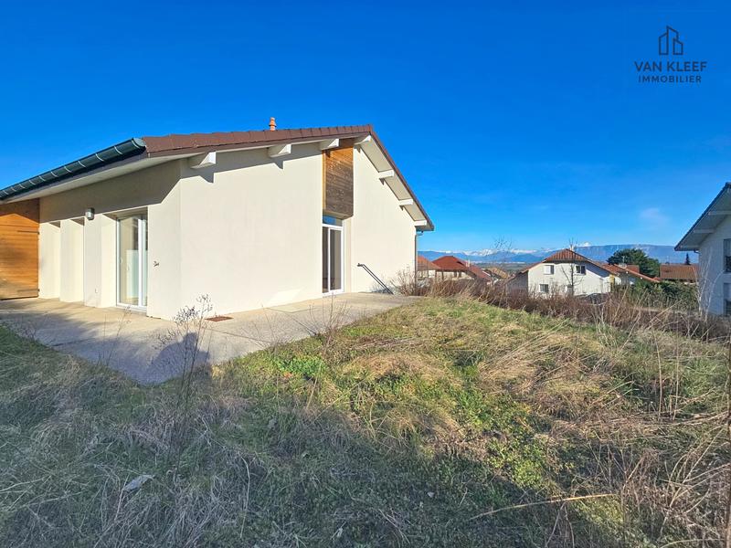 Maison jumelée - 117 m² - 4 pièces