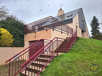 Maison - 173 m² - 6 pièces