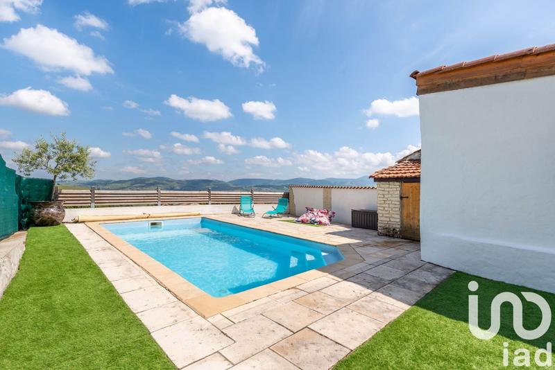 Maison - 180 m² - 6 pièces