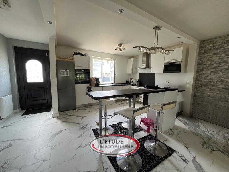 Maison - 93 m² - 5 pièces